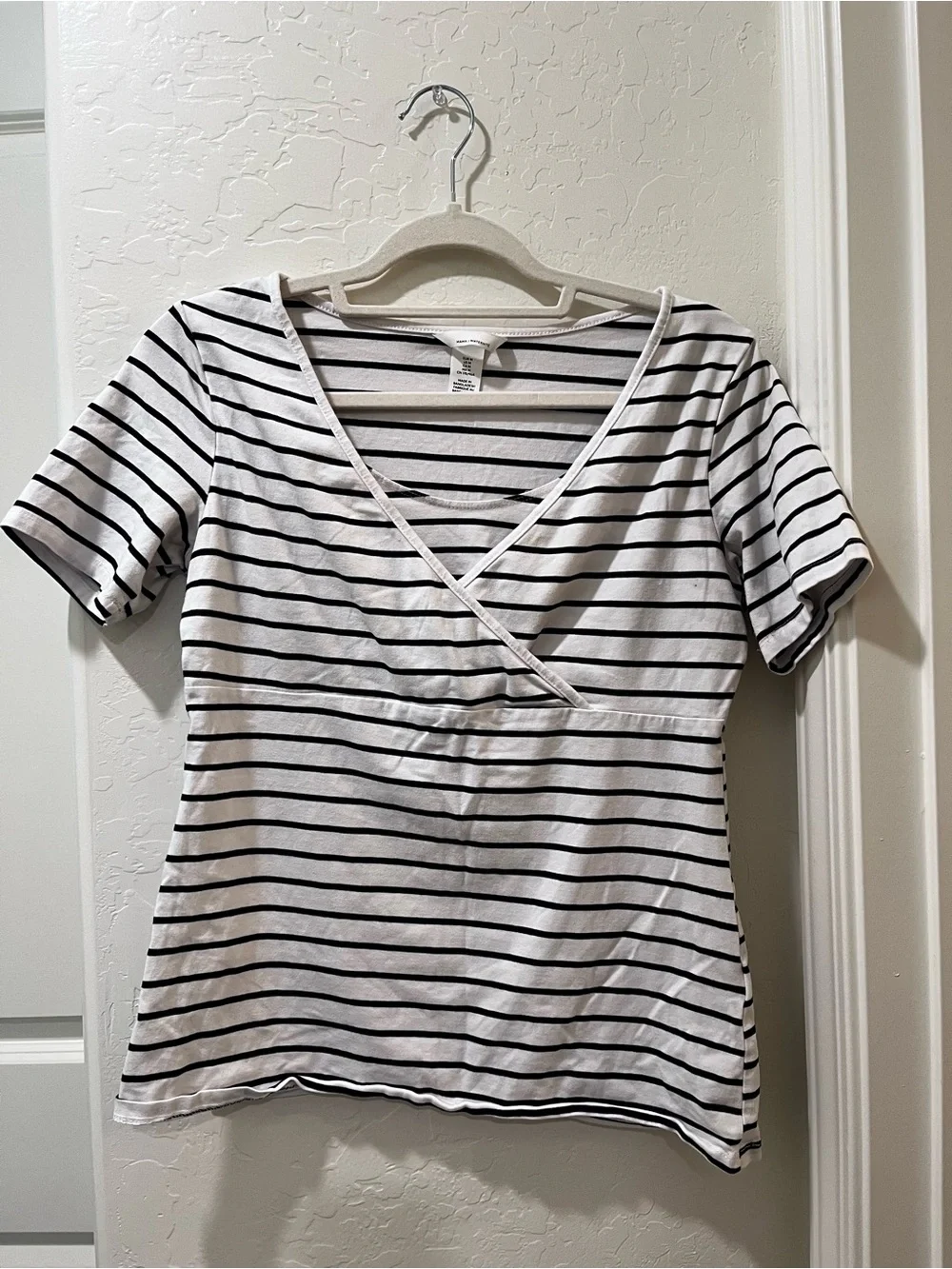 Mixed Neutral Maternity Summer Wardrobe Pieces -Stripes, Olive & Linen - Picture 3 of 16